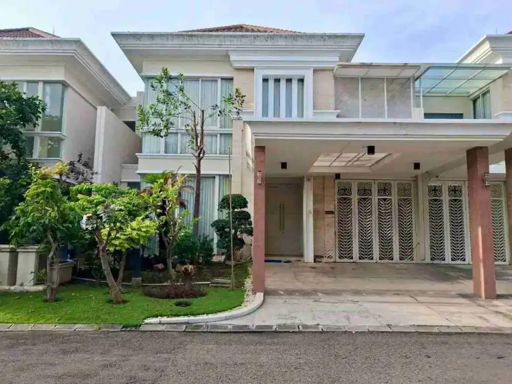 Rumah Pakuwin Indah dekat Club House
