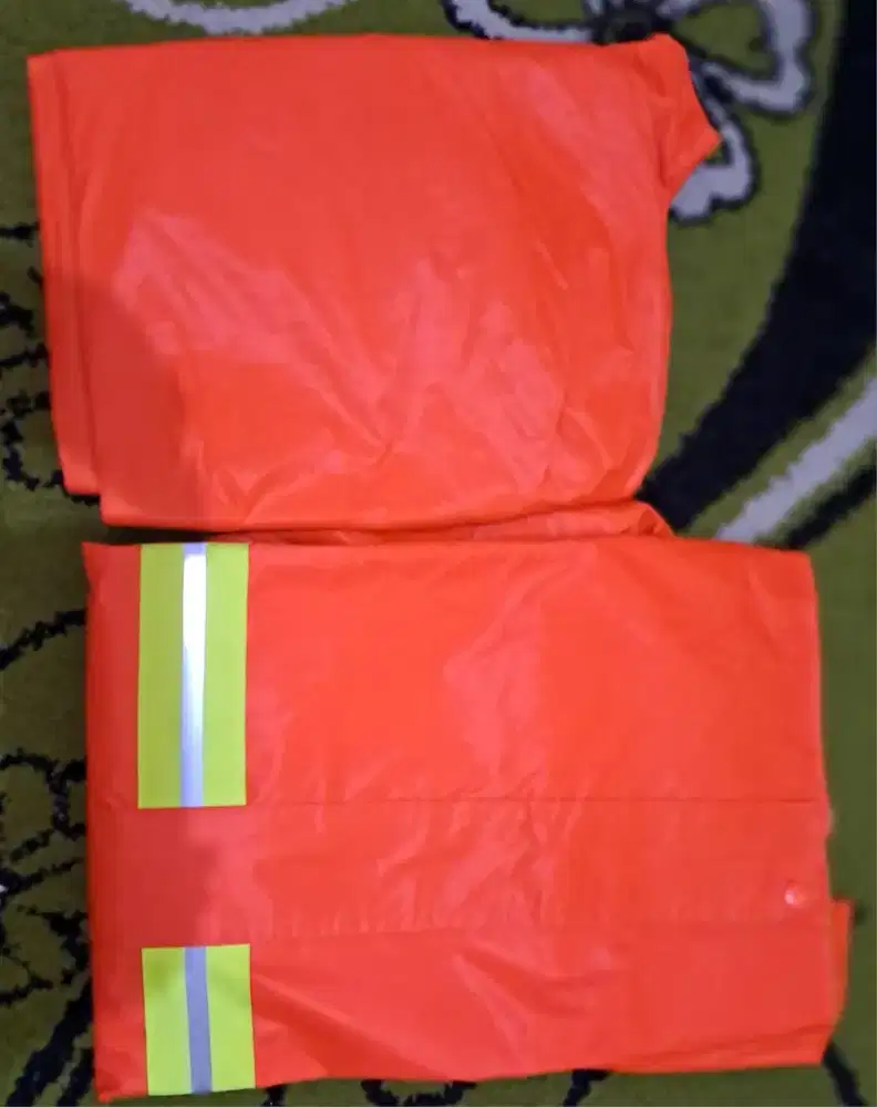 Jas hujan tebal nyaman utk winter juga