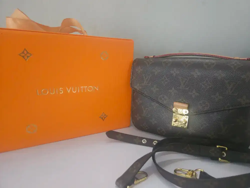 LV Pochette Matis Bag Preloved
