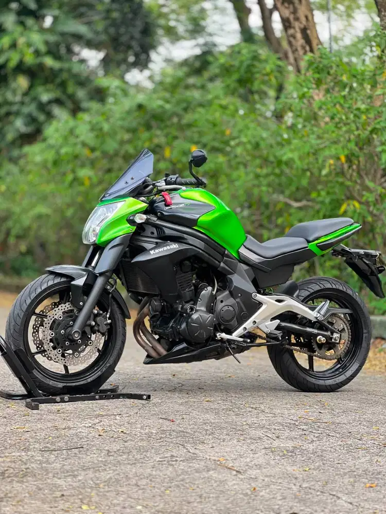 KAWASAKI ER6N 650 HIJAU 2012 KM 19K MULUS SIAP GAS JAUH