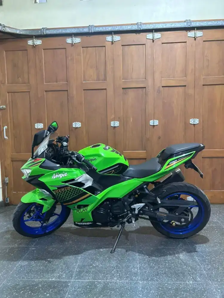 Dijual Kawasaki Ninja 250