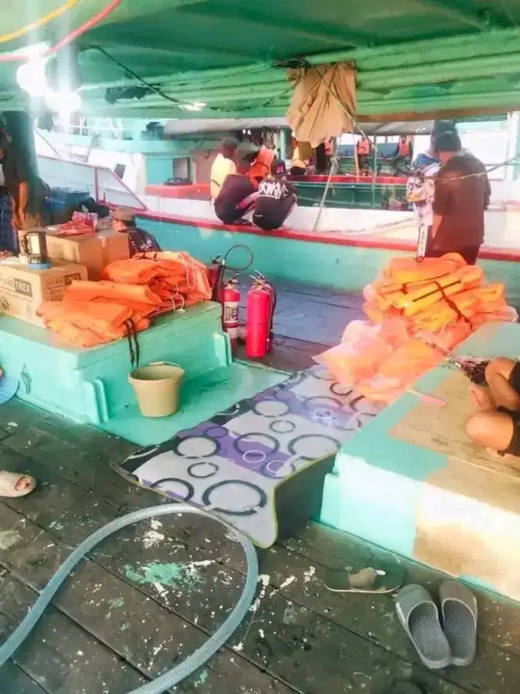 Butuh 2 tenaga kerja yang siap kerja hari ini