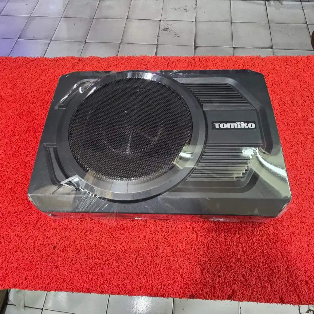 Subwoofer Kolong Aktif TOMIKO TMK 8588 Subwoofer Aktif TOMIKO 8 in