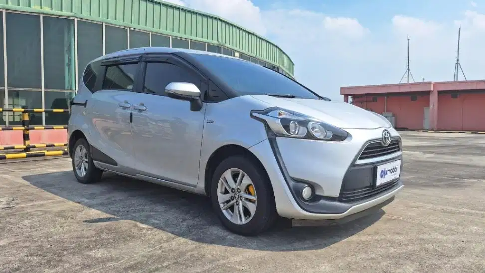 Toyota Sienta 1.5 G Bensin-AT 2016
