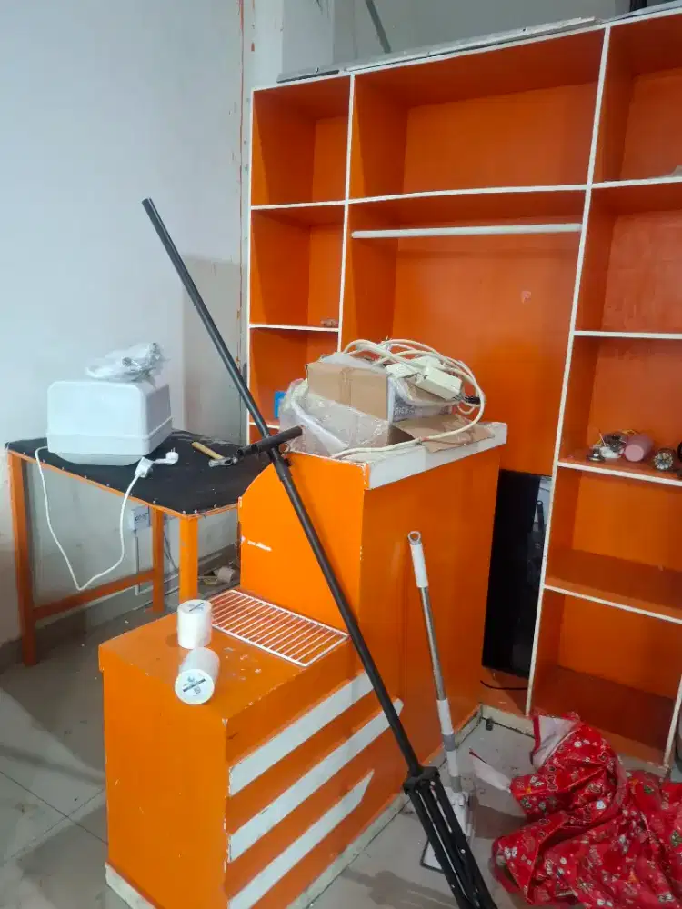 JUAL RAK BEKAS LAUNDRY