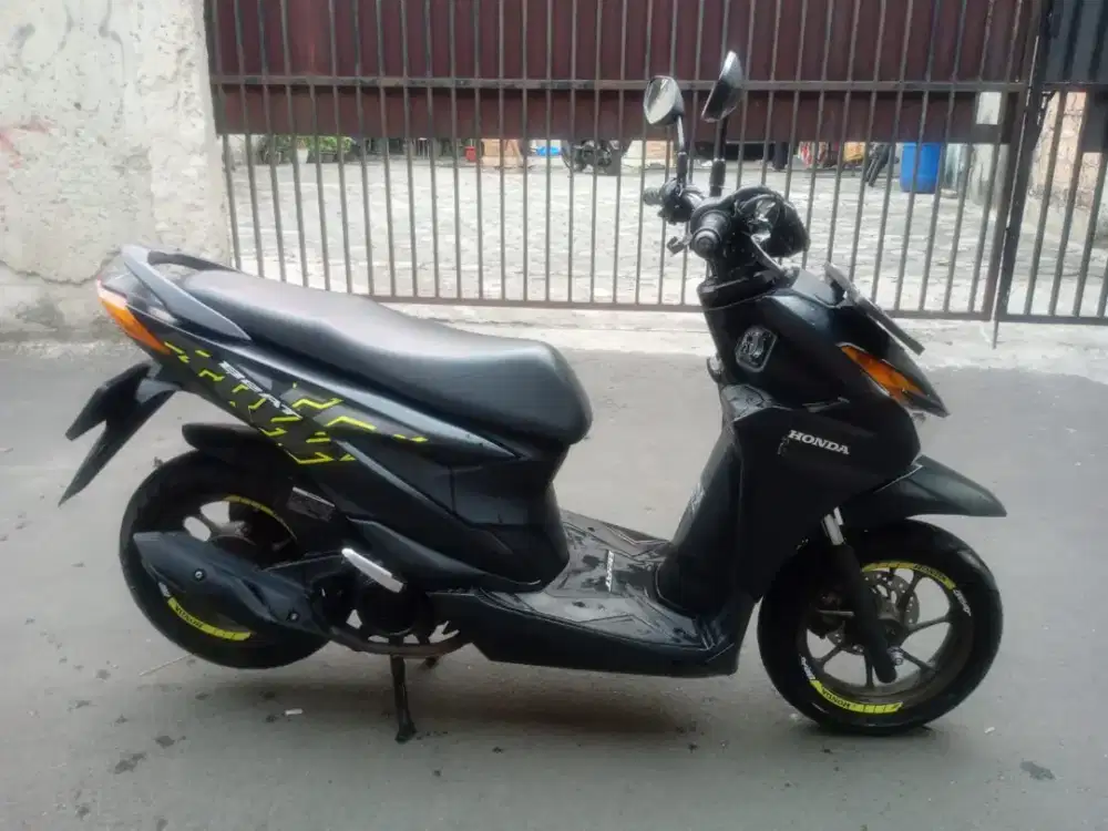 Honda beat stret thn 2024 pajak on plat B dki selatan