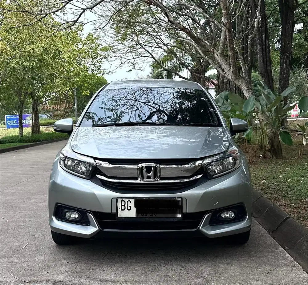 Honda Mobilio E matic 2018 km rendah orisinil mulus sekali