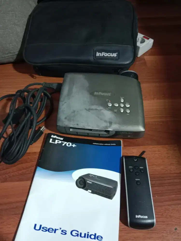 INFOCUS LP 70+ MOBILE PROJECTOR/PROYEKTOR