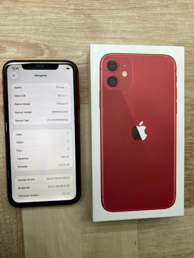 iPhone 11 128 in like new