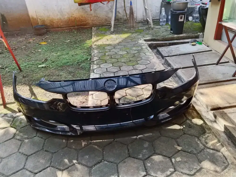DIJUAL MURAH BEMPER BMW F30 DEPAN BELAKANG KONDISI BGS KANCING UTUH
