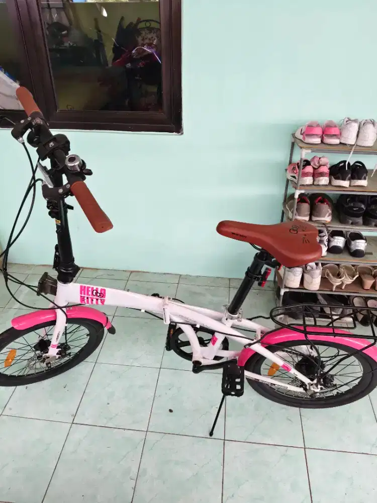 Sepeda Lipat Element Police Milan Hello Kitty 20