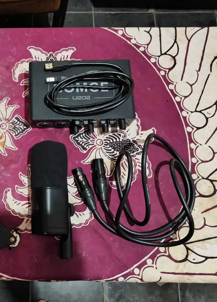 Paket Microphone and Audio Interface (Podcast, Recording, Streaming)