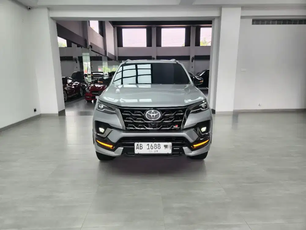 Fortuner 2.8 VRZ TSS 4x2 A/T GR-Sport 2023 km19rb
