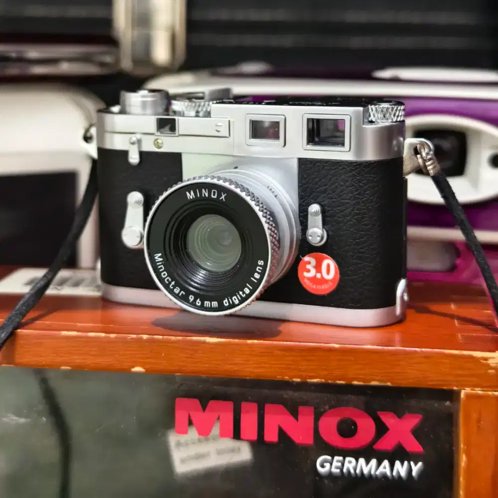 Leica Minox Mini Camera 3.0 Megapixel