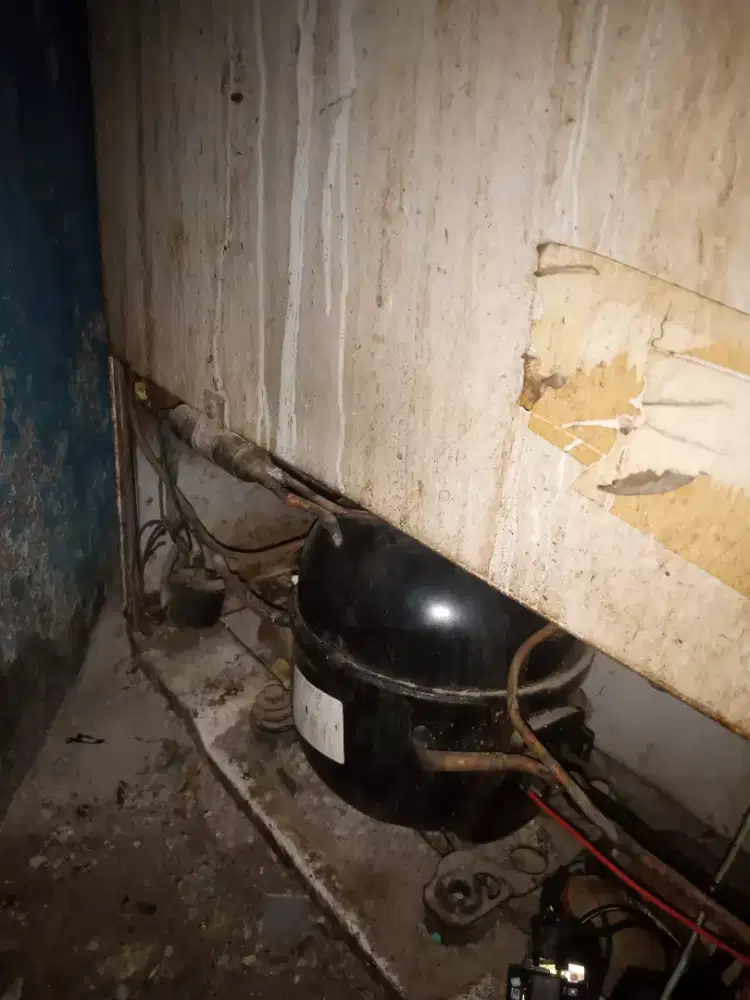 Kulkas Uchida 1 pintu rusak