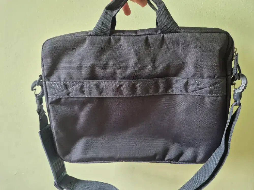 Tas Laptop 14 inch masih baru, jual murah aja