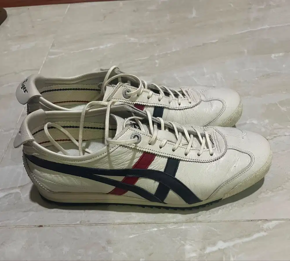 38 ONITSUKA TIGER MEXICO 66 SD
