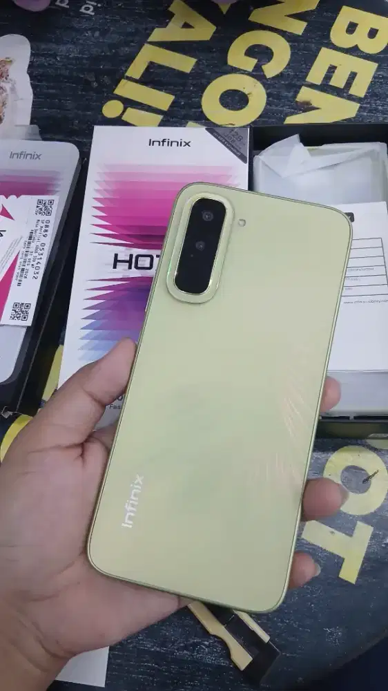 INFINIX HOT 70 SUPPORT NFC, KAMERA STABIL 2JUTAAN