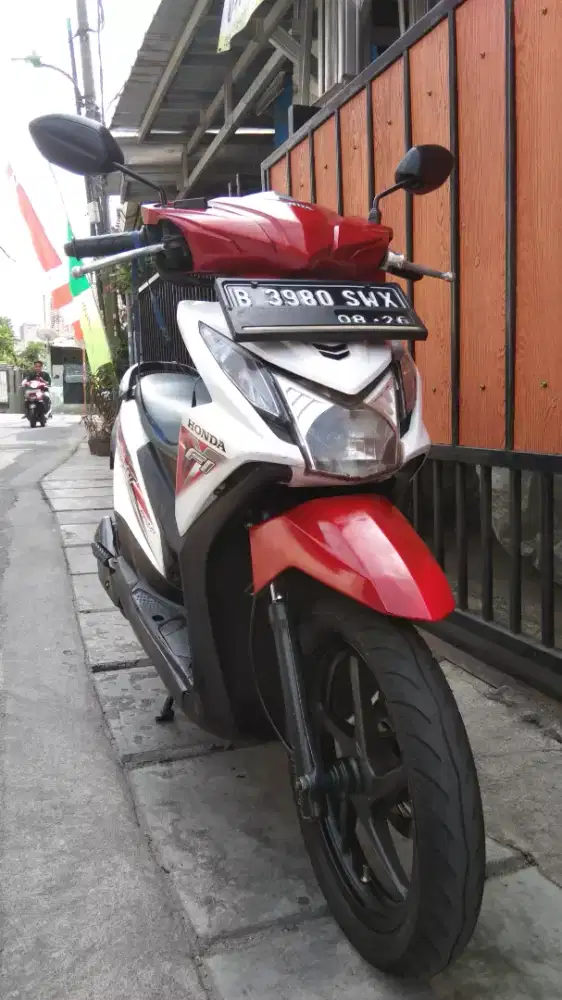 Honda Beat fi thn 2016 SS,Lengkap pajak off