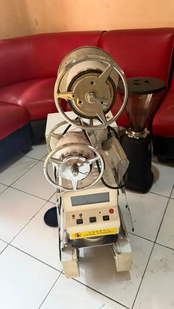 Cup sealer full otomatis