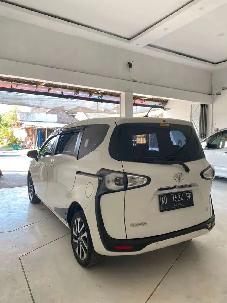 Toyota Sienta 2017 Bensin