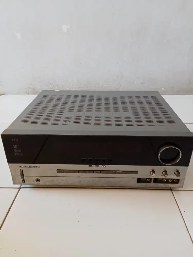 AMPLIFIER HARMAN KARDON AVR-330 7.5 CHANNEL ORIGINAL