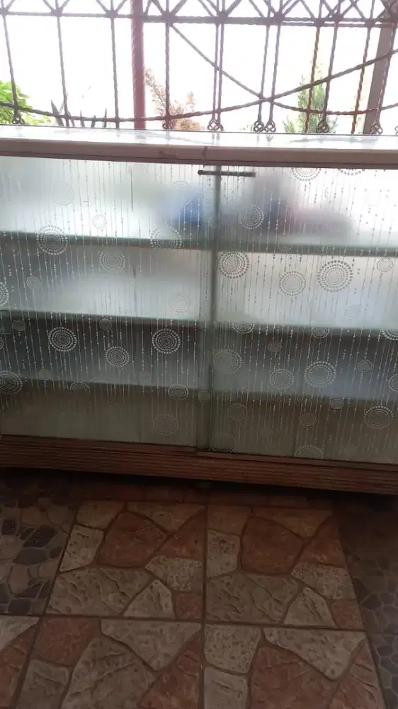 Etalase Kaca 100x150x40cm