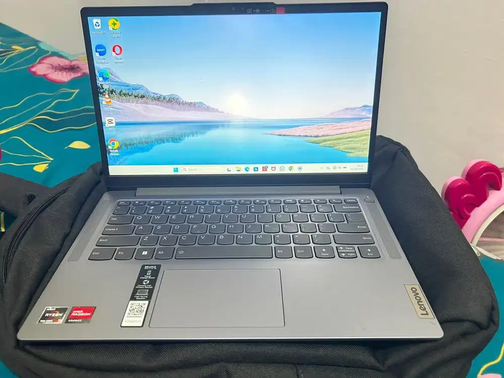 Laptop Lenovo Ryzen 3 Ram 8GB SSD 512 GB