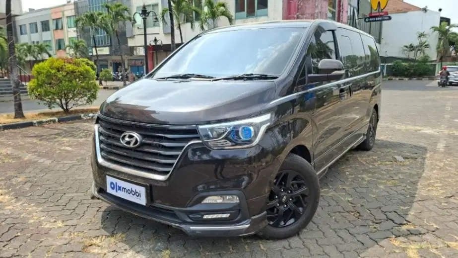 Garansi 1 Th - Hyundai H1 2.5 CRDi Royale Solar AT 2019 Coklat
