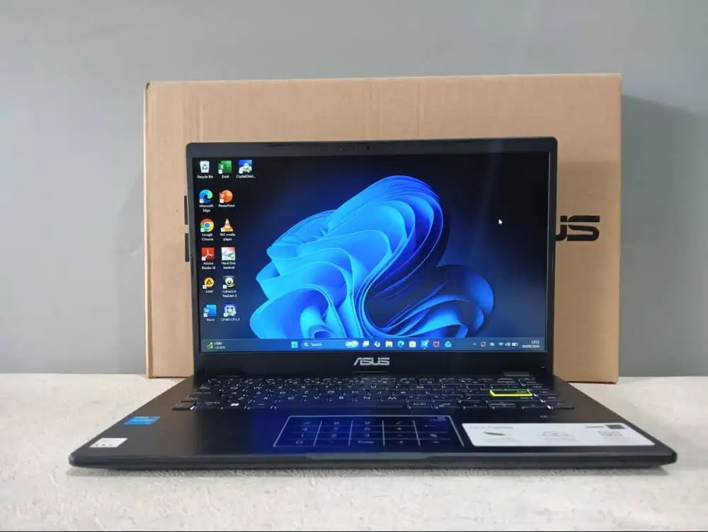 ASUS Vivobook E410KA N4500 | RAM 8GB SSD 512GB | Mulus | Garansi Resmi