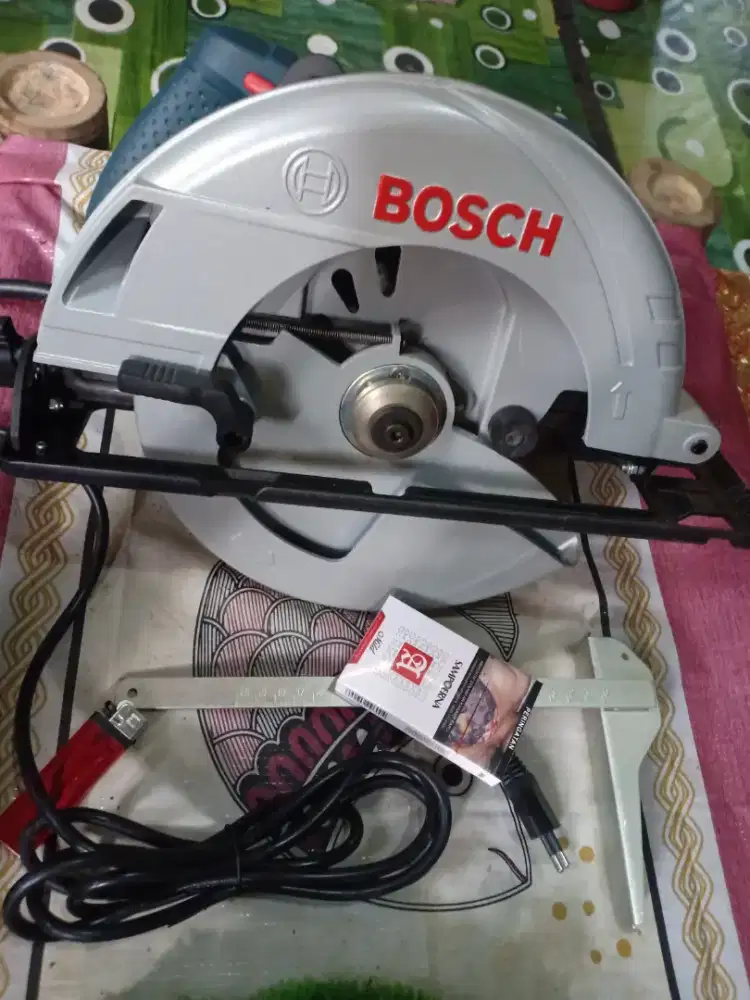 Mesin Circular saw NEW GKS 235 TURBO 2050WATT HEAVY DUTY 9INC