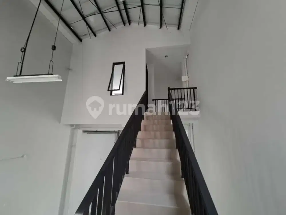 Disewakan Gudang Bizpark Pik2