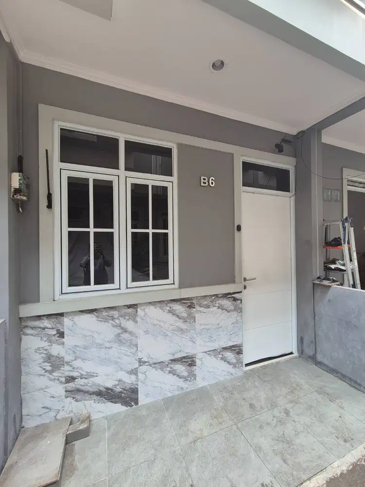 Dijual rumah 2 Lantai daerah Matraman - Jakarta Timur