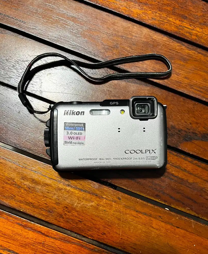 Nikon Coolpix AW110 Waterproof & Shockproof Kamera Pocket Camera