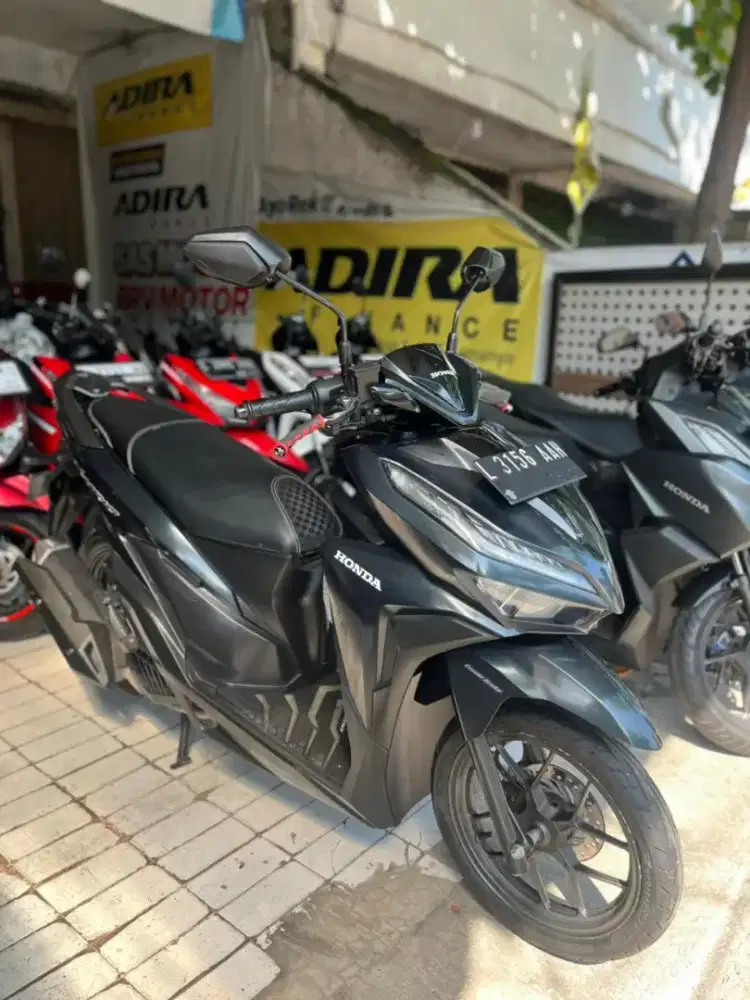 HONDA VARIO 125 2022 SAS MOTOR JL. BARATAJAYA 19 NO 5