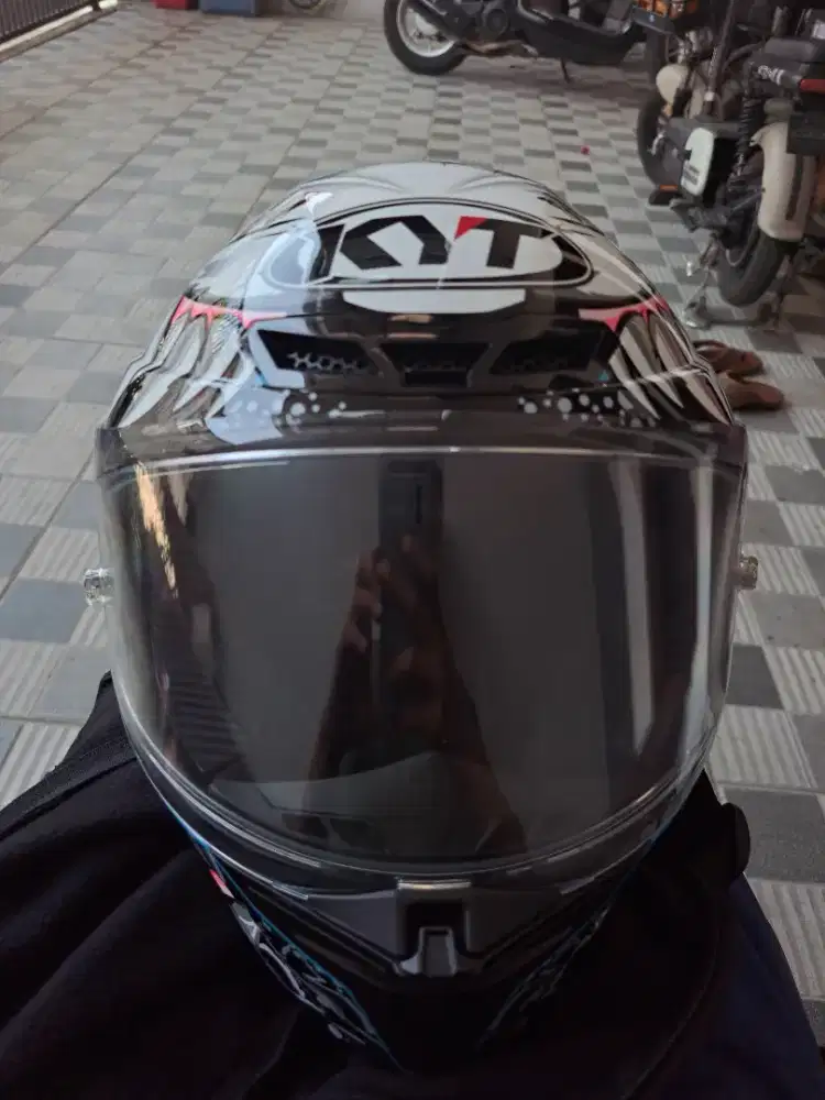 Helm Full face kyt tt revo megalodon blue shark