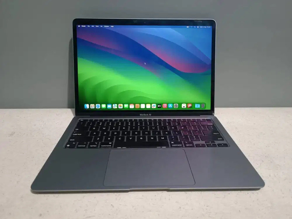 MacBook Air M1 16/256 CC 125 BH 95% Mulus – Siap Pakai!