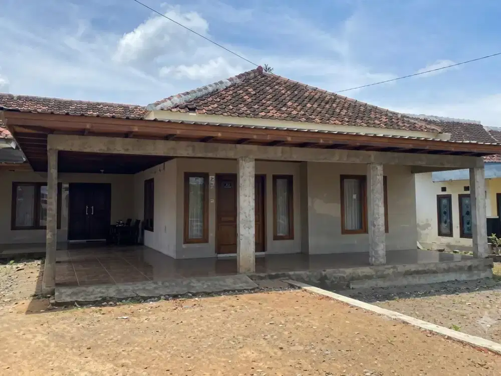 RUMAH TINGGAL & TOKO STRATEGIS KAWASAN SITUBONDO, JAWA TIMUR