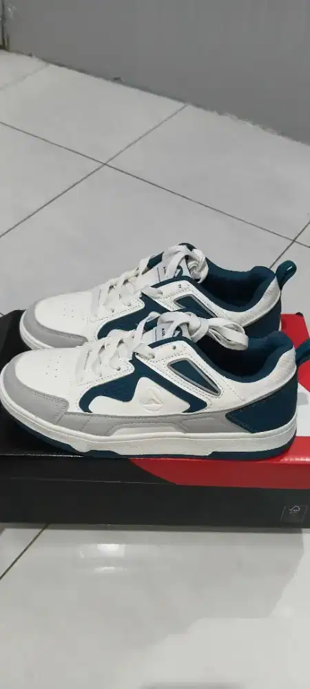 sepatu air walk baru