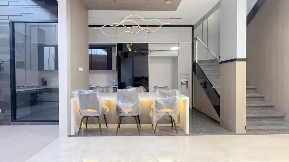 Dijual Rumah Mewah Full Furnish di Singgasana Bandung