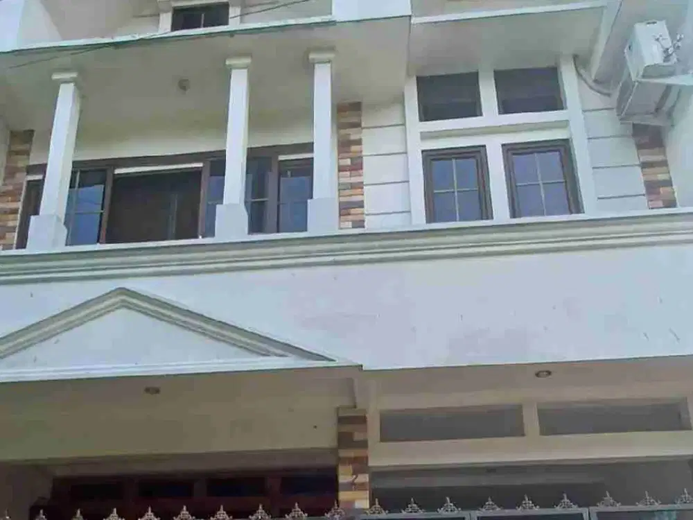 Rumah Nyaman 2 Lantai Siap Huni di Taman Cimanggu