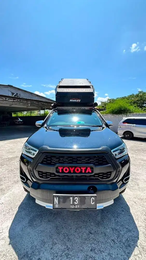HILUX V 4X4 2022 Matic Km 13 Ribu Campervan  Antik