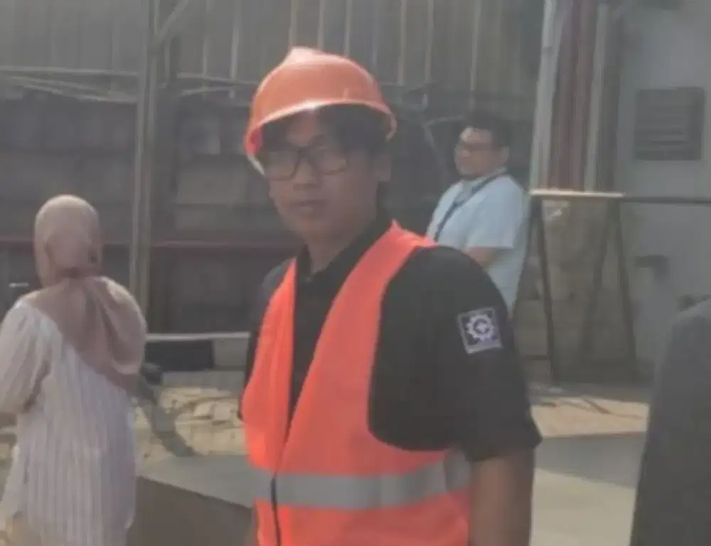 Mencari pekerjaan sebagai Teknisi engineering gedung