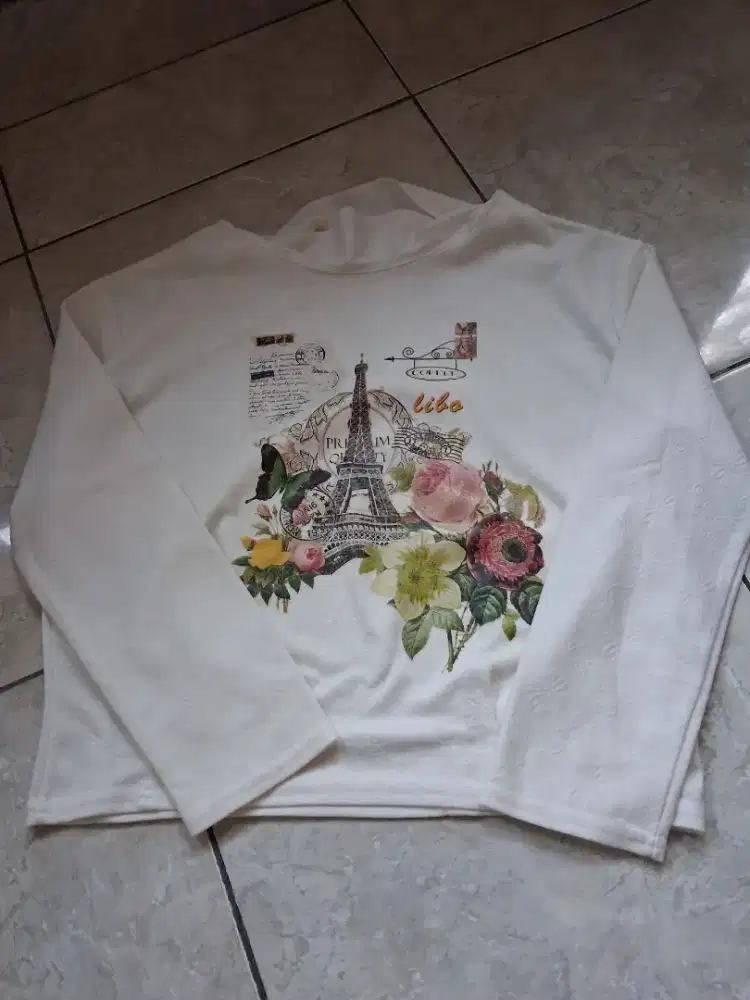 Baju atasan wanita