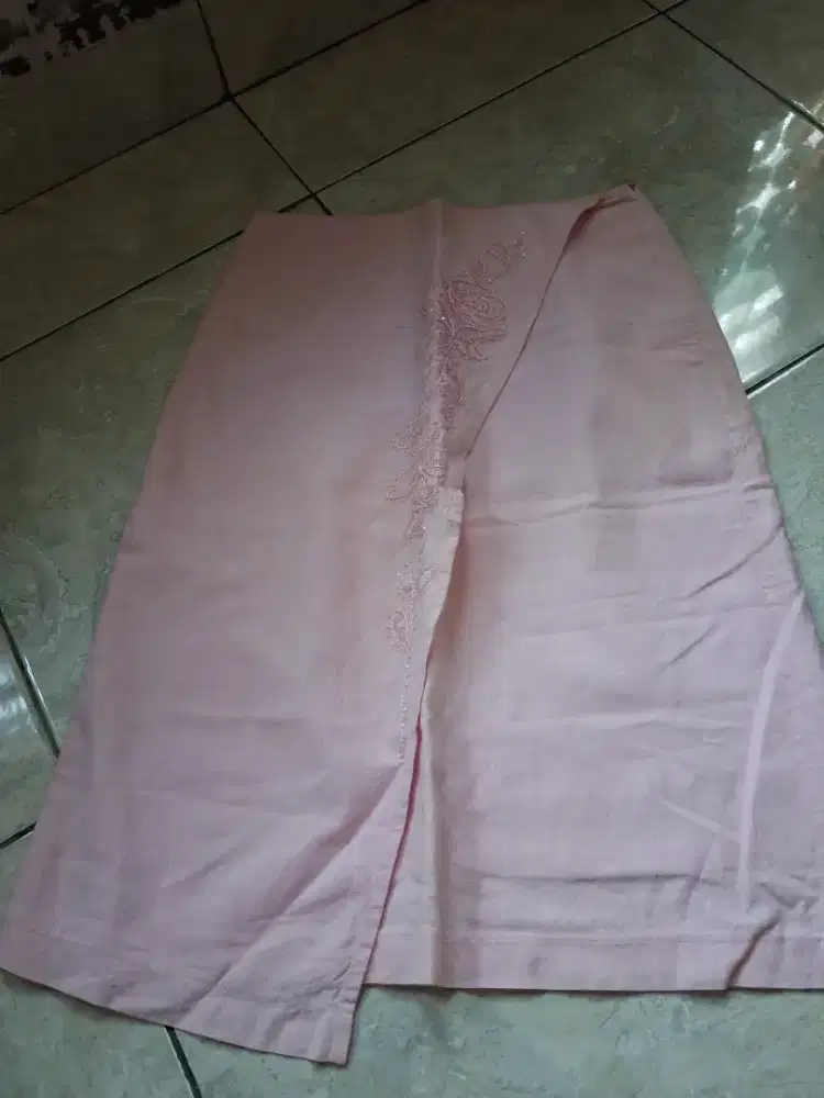 Rok panjang wanita