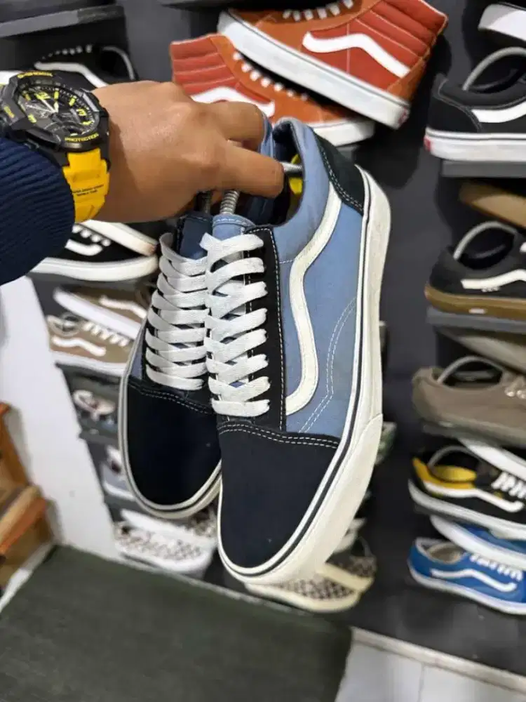 Sepatu Vans old school navy size 42