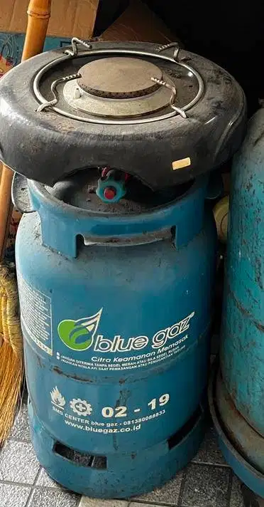 Tabung Blue Gas 5,5 KG Kosong + Kompor