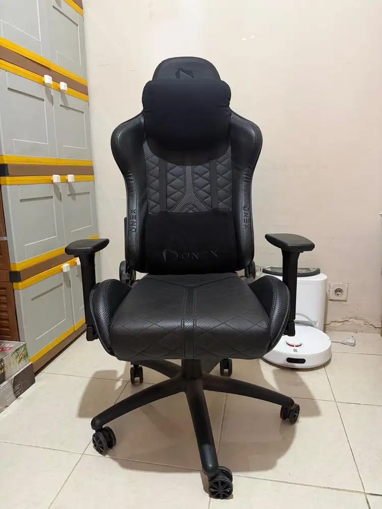 For Sale: Kursi Gaming Merk ONEX GX6