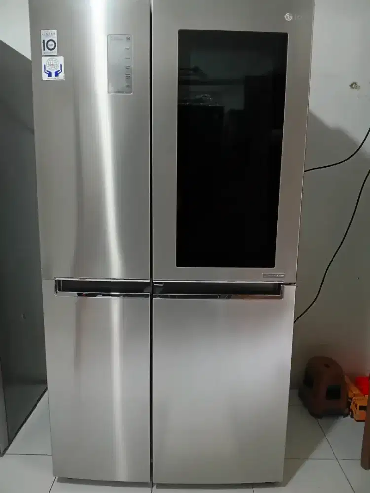 Dijual kulkas side by side LG tok tok kondisi normal mulus