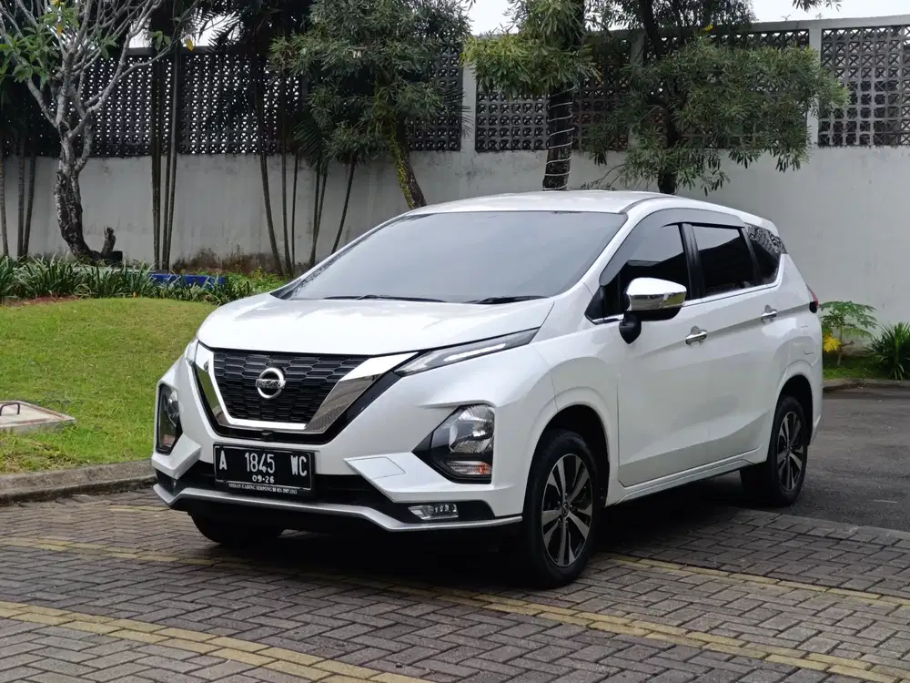 Nissan Livina VL 1,5 AT 2021